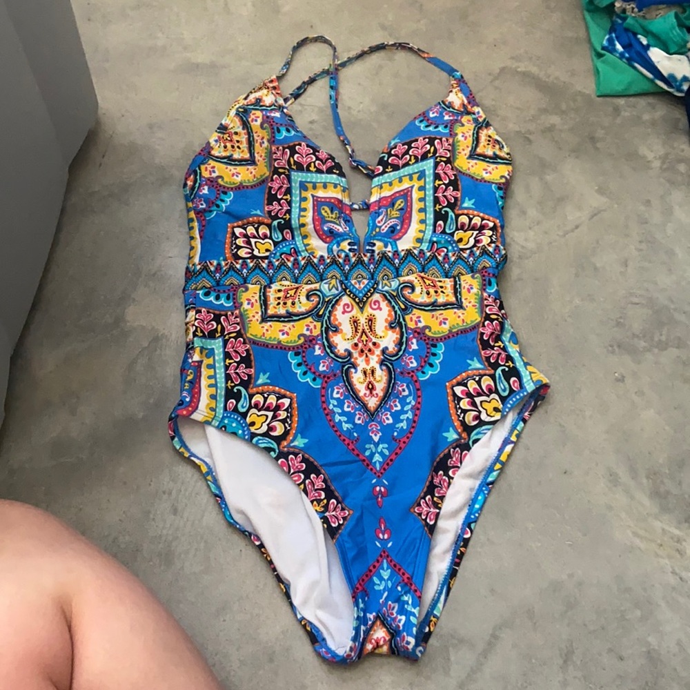 Colorful flattering one piece swimsuit